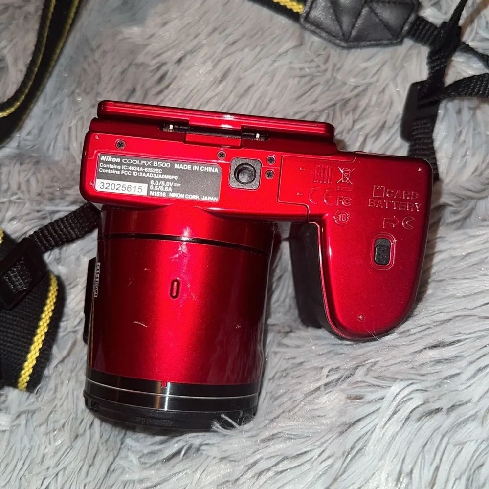Nikon Coolpix B500 camera with bag and necessities.